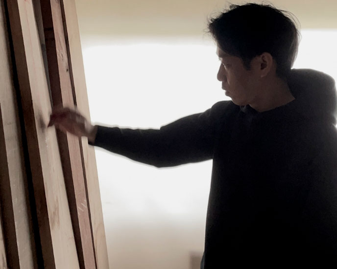 作業中の木下太朗